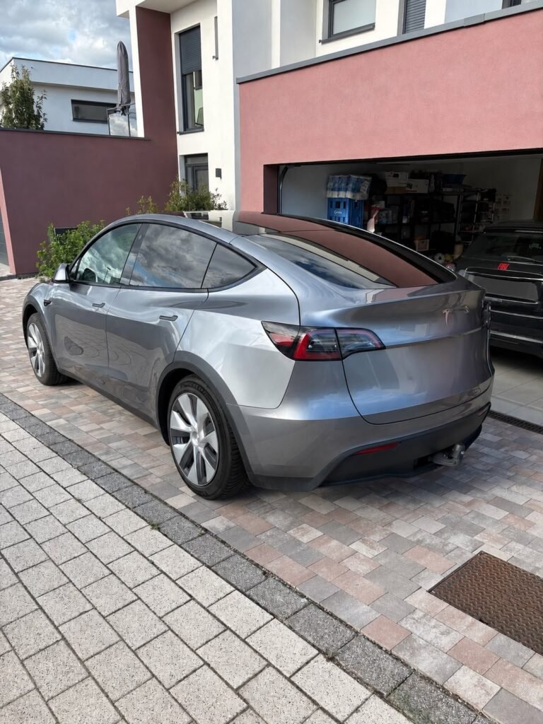Tesla qq Model Y